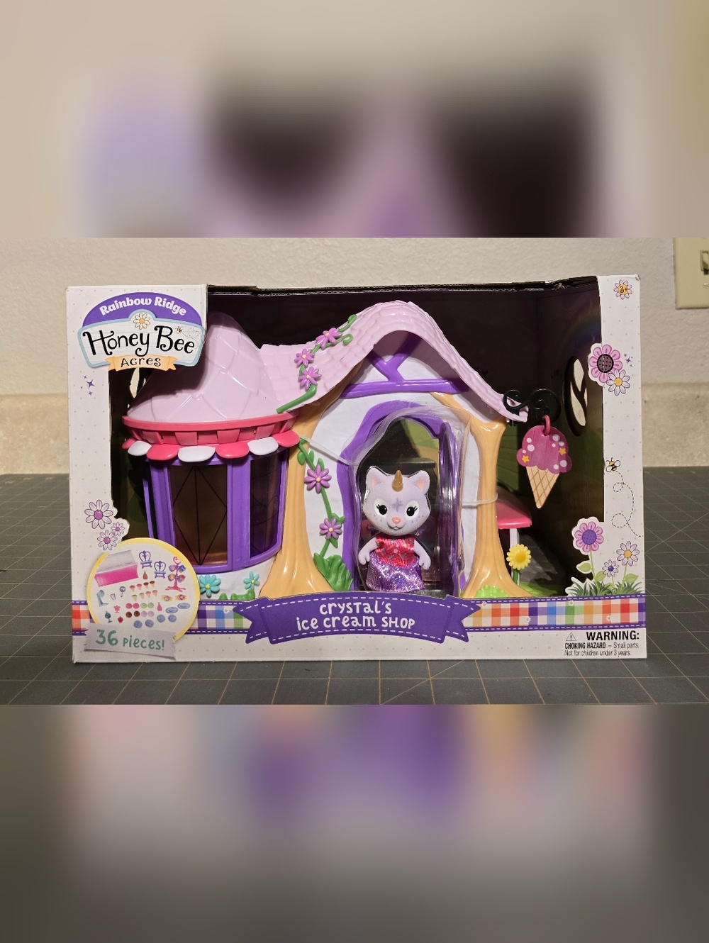 Honeybee Acres Crystal's Ice Cream Shop Playset